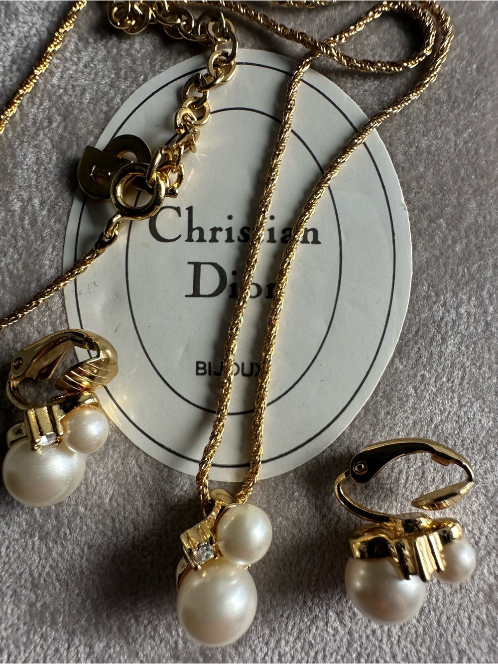 Vintage Christian Dior Faux Pearl Rhinestone Necklace & Clip-On Earrings Set - Picture 9 of 16